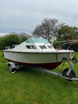 Kajutová motorový člun - 3