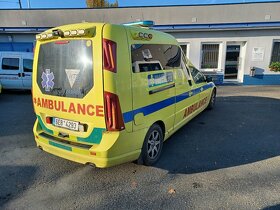 Volvo V70 AWD ambulance - 3