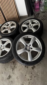 Kola 255/40/R18 originál Mercedes Benz, původně CLS. - 3