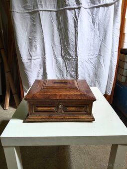 Starožitná dřevěná kazeta / šperkovnice s intarzií - 3