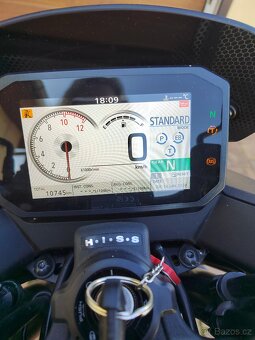 Honda Hornet 750 - 3