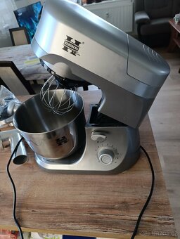 KUCHYŇSKÝ ROBOT - 3