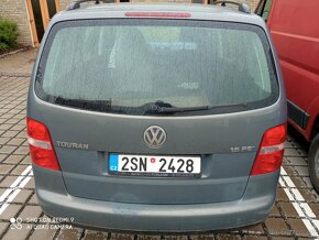 Volkswagen Touran 1.6 FSi - 3