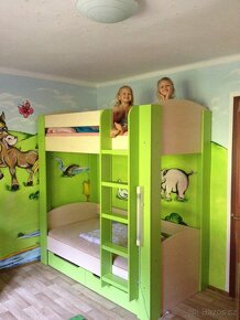 Dětský pokoj, patrová postel, stůl - 3