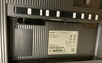 Samsung (QM65R) 65", 3840x2160 (UHD) LCD Monitor - 3