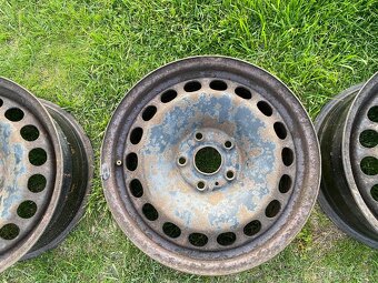 Plecháče ocelové disky 61/2jx16h2 et42 205/55 R16 5x112 - 3