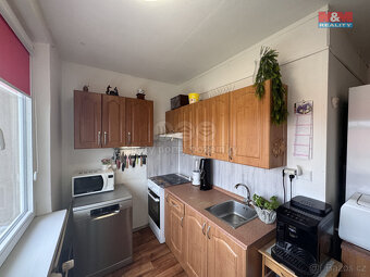 Prodej bytu 2+1, 50 m², Zbýšov, ul. Majrov - 3