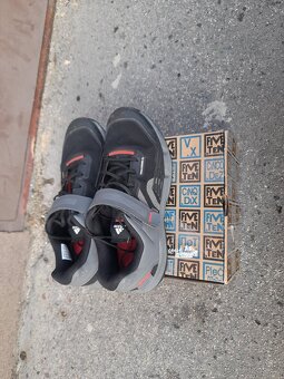 Cyklistické boty Adidas Five Ten. - 3