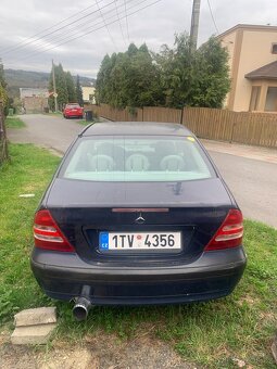 Prodám Mercedes-Benz třídy C-w203, rok výroby 2000 - 3