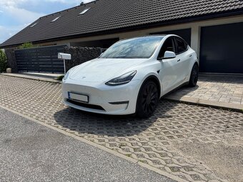 Tesla Model Y Performance 12/2022 - 3