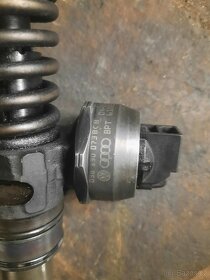 vstriky bosch 038 130 073BCB skoda vw 2.0tdi 100kw - 3