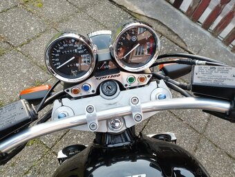 YAMAHA XJR 1300 (2001) - 3