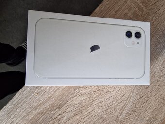 iPhone 11 - 3