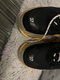 Balenciaga Triple S - 3