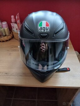 Prodam helmu AGV - 3