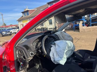 SKODA OCTAVIA 2 na náhradní díly ND - 3