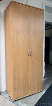 Skříň šatní - 3