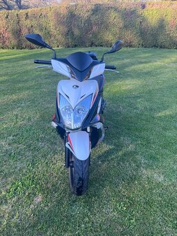 Skútr Kymco Super 8 - 3