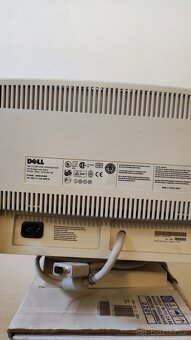 CRT monitory 15/17" - 3