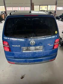Prodám náhradní díly z auta Volkswagen Touran 2008,1.4TSI - 3