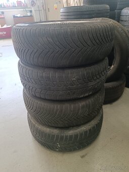 Alu kola Ford R15 - 3