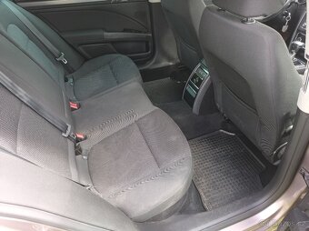 Škoda Superb II, 2.0Tdi 103kw, 2010, DSG - 3