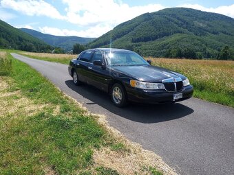 Lincoln TownCar SignatureSeries 4,6i V8 161kW - 3