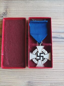 Vyznamenání za 25 let služby v civilní sektoru - 3