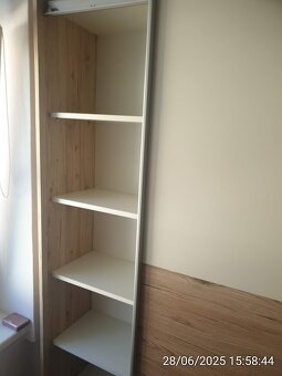 Šatní skříň - 3
