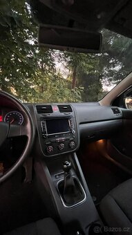 VW Golf 5 - 3