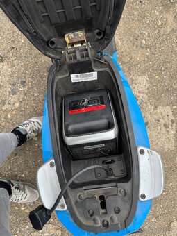Pronájem elektroskútru - NIU - 600 Kč/den, 1500 Kč/vík - 3