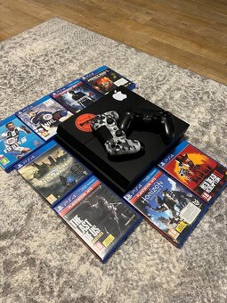 Playstation 4 - 3
