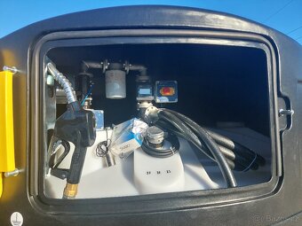 Dvouplášťová nádrž na naftu 5000L - 3