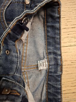 Chlapecké džíny velikost 122 (6-7 let), zánovní - 3