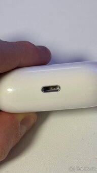 AirPods Pro 2 Lightning Case - 3