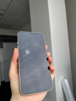 iPhone 13 Pro zlatý - 3
