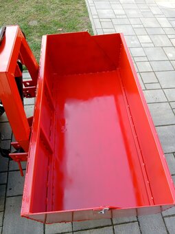 Transportní box hydraulicky sklápateľný za malotraktor - 3
