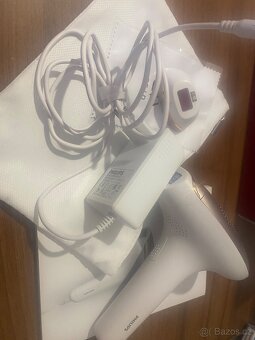 Philips Lumea IPL Hair Removal 7000 - 3
