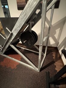 Legpress a hack squat - 3