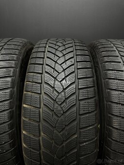 Sada pneu GoodYear 235/55/19 105V - 3