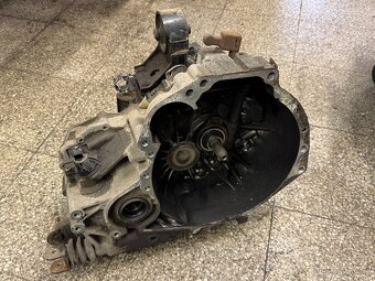 Motor + převodovka Nissan 1.8i QG18. - 3