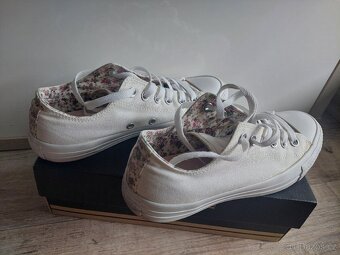 Converse 39 - 3