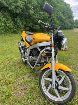 Hyosung GT 125 Comet - spolehlivá a stylová motorka - Brno - 3