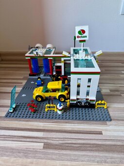 LEGO City 7993 Benzínová stanice - 3