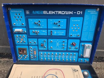 Elektronická stavebnice MEZ - 3
