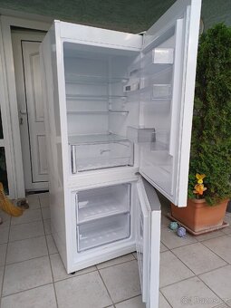 Prodám ledničku Whirlpool s mrazákem. - 3
