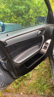Mercedes W203 interiér - 3