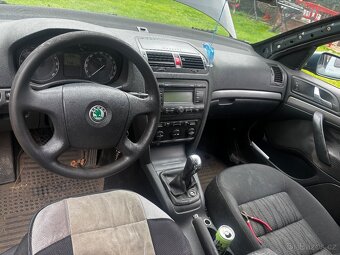 Dobrý den Prodám Octavii 2 2.0tdi - 3