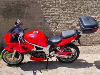 Suzuki SV 650S - 3