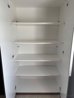 Šatní skříň - 3